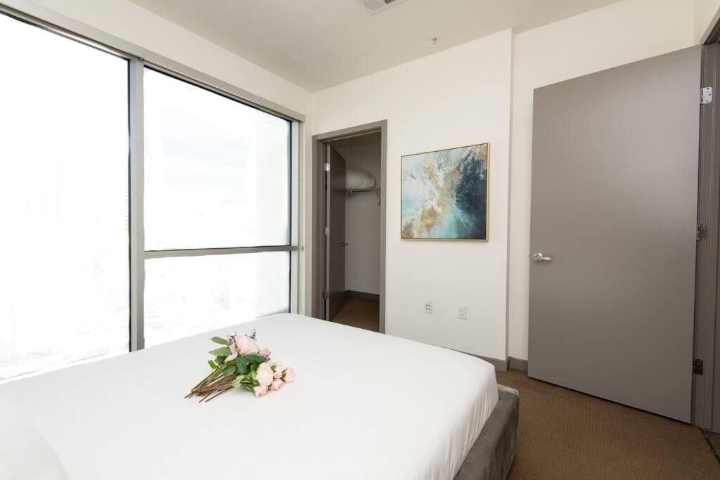 Centrally Located Apartments With Free Parking Глендейл Экстерьер фото